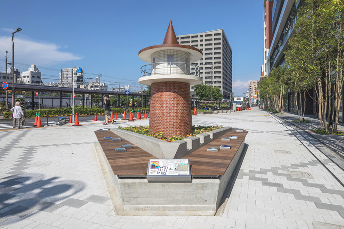 金町駅南口デザインベンチ