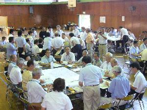 地域別の自己紹介と意見交換会の写真