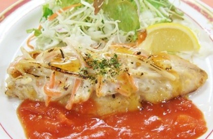 写真は「白身魚のごぼうサラダ焼き」