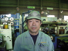 菅原　一雄氏