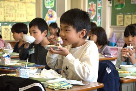 給食