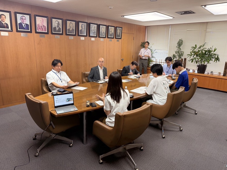 区長等への事業説明の様子