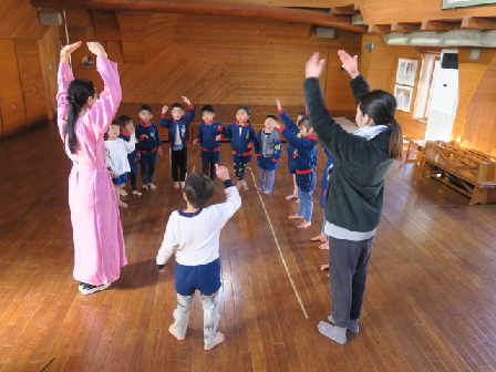 子供たちと馬