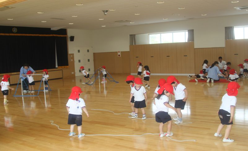 子供たちと馬