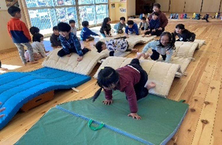 子供たちと馬
