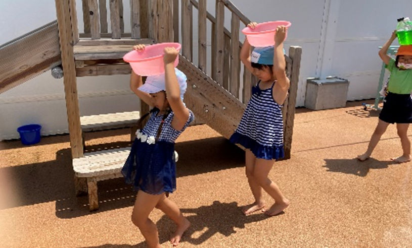 子供たちと馬