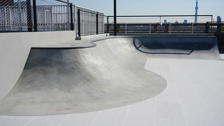 ラウンドクォーターパイプ